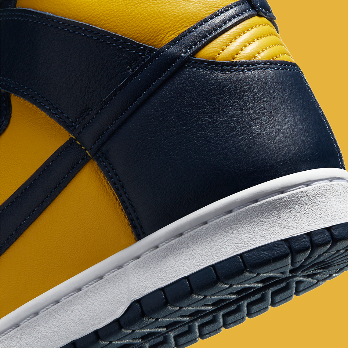 Nike Dunk High Michigan Cz8149 700 1