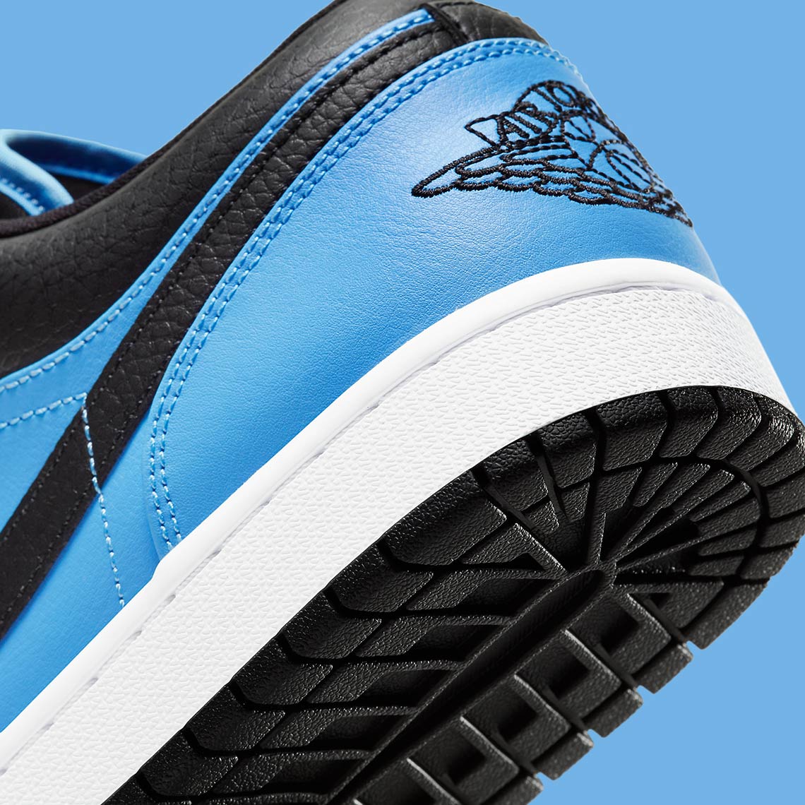 Air Jordan 1 Low University Blue 553558 403 7