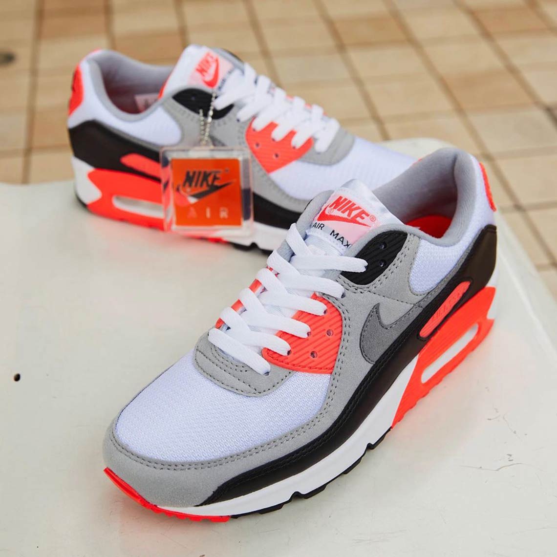 Nike Air Max Iii Infrared Ct1685 100 Release Info 2