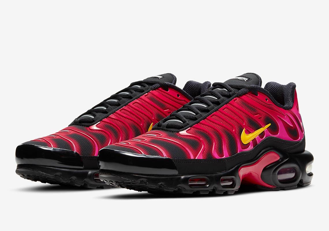 Supreme Nike Air Max Plus Fire Pink Da1472 600 4