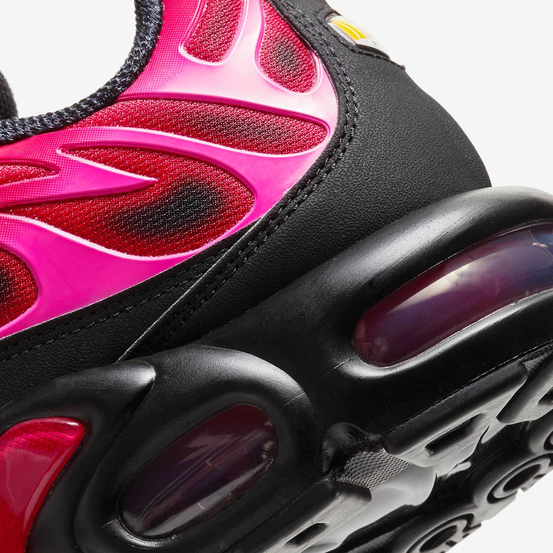 Supreme Nike Air Max Plus Fire Pink Da1472 600 7