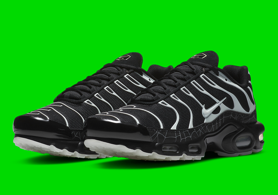 Nike Covers The Air Max Plus In Spiderwebs For Halloween