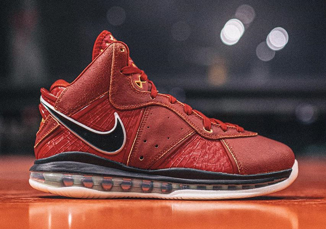 Nike Unleashes The First Ever LeBron 8 Retro As Part Of China-Exclusive "Beijing Pack"