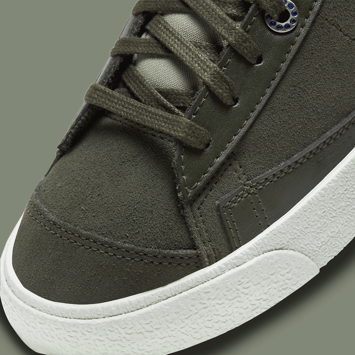 Nike Blazer Mid 77 Olive Nike Blazer Mid 77 Dh4271 300 1
