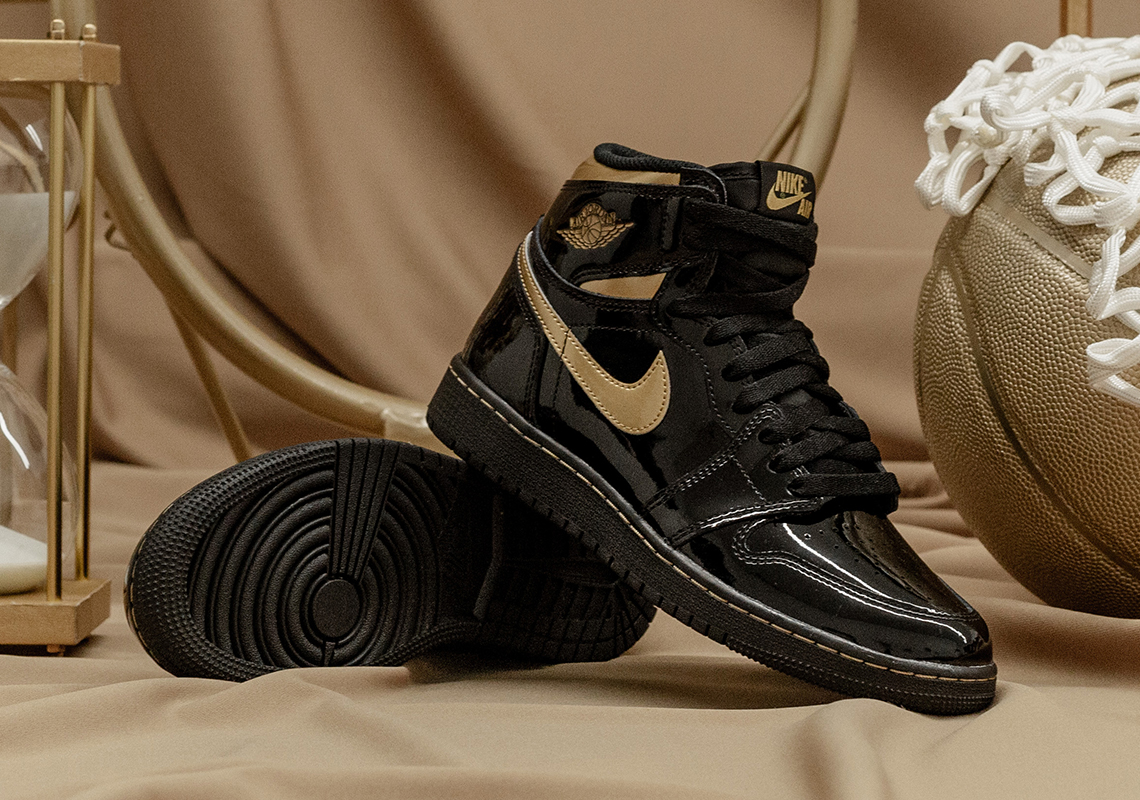 Air Jordan 1 Black Gold 2020 Release Reminder 6