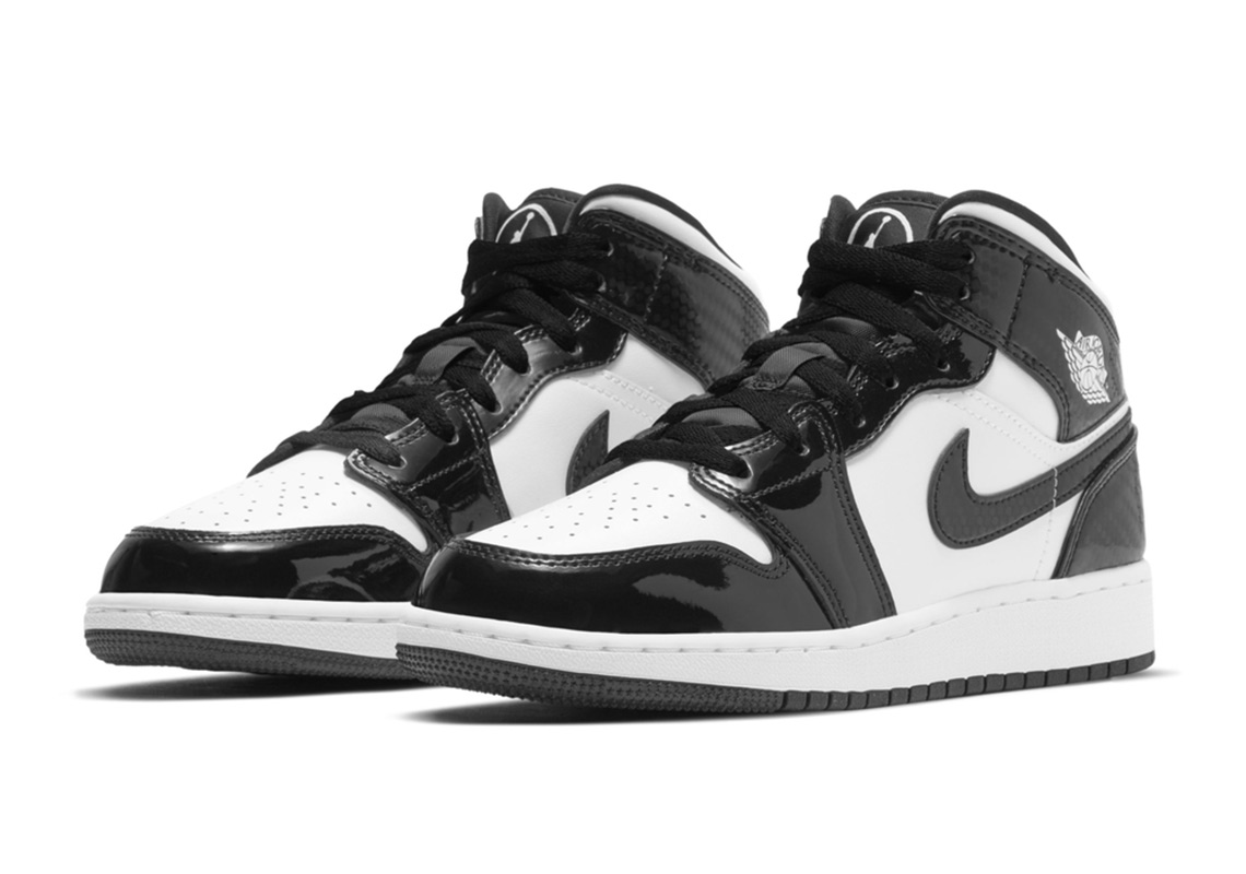 Air Jordan 1 Mid Gs Black White Carbon Fiber 1