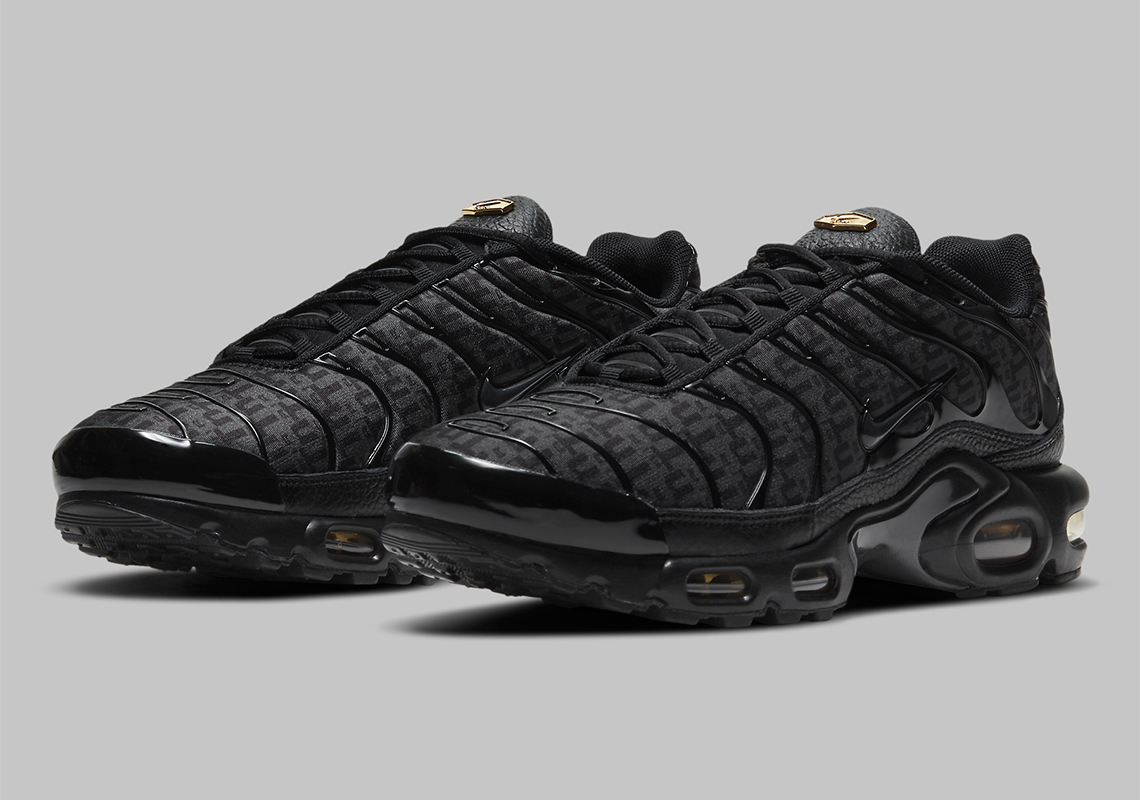 Nike's Air Max Plus With All-Over Tn Print Is Coming In Black