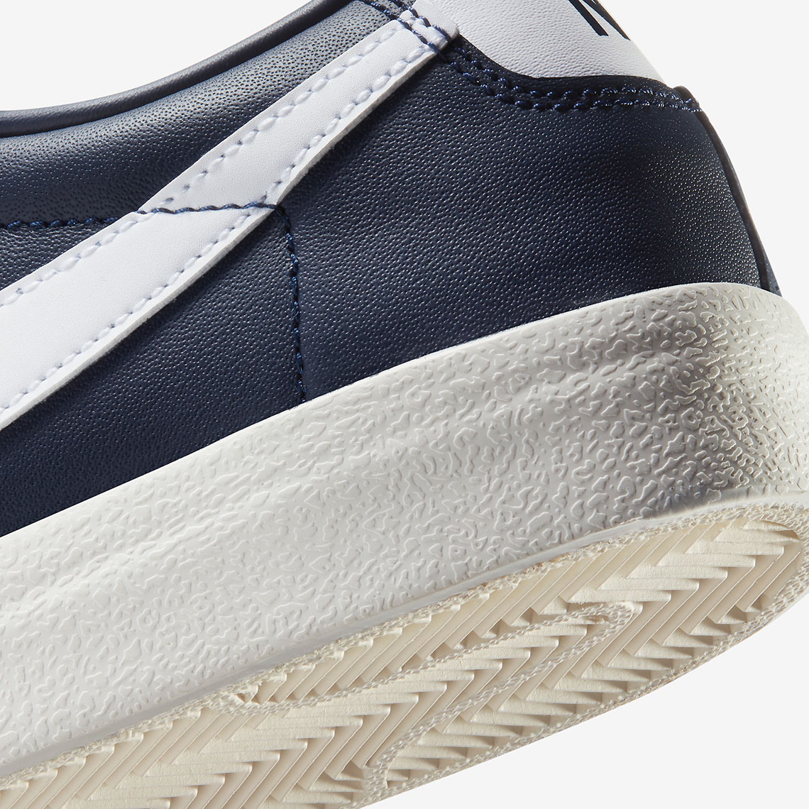 Nike Blazer Low Midnight Navy5