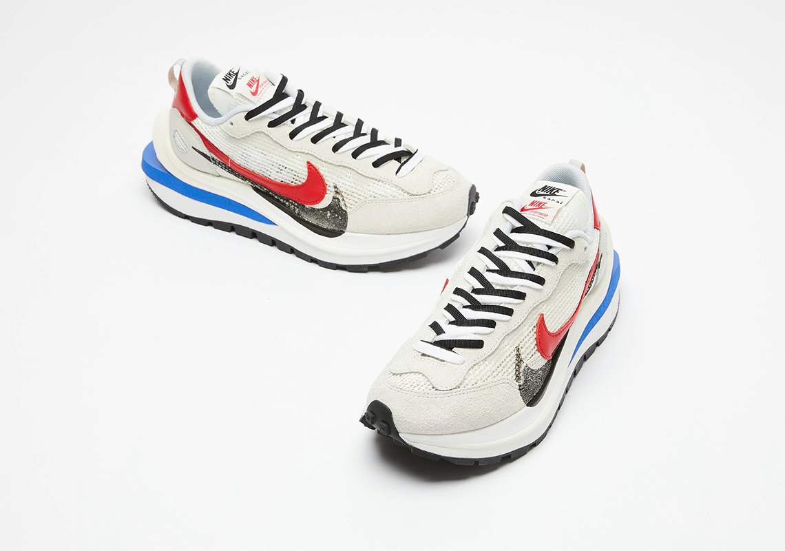 Sacai Nike Vaporwaffle Release Reminder 2