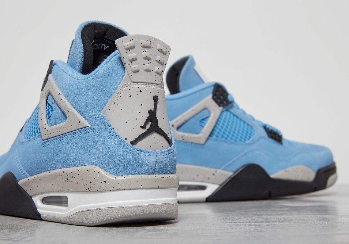 Air Jordan 4 University Blue Photos 2