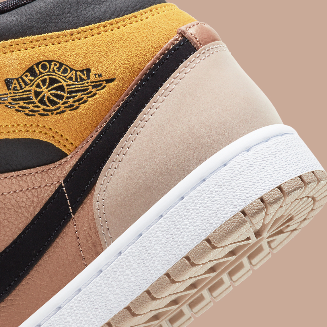 Air Jordan 1 Mid Particle Beige Metallic Bronze 7