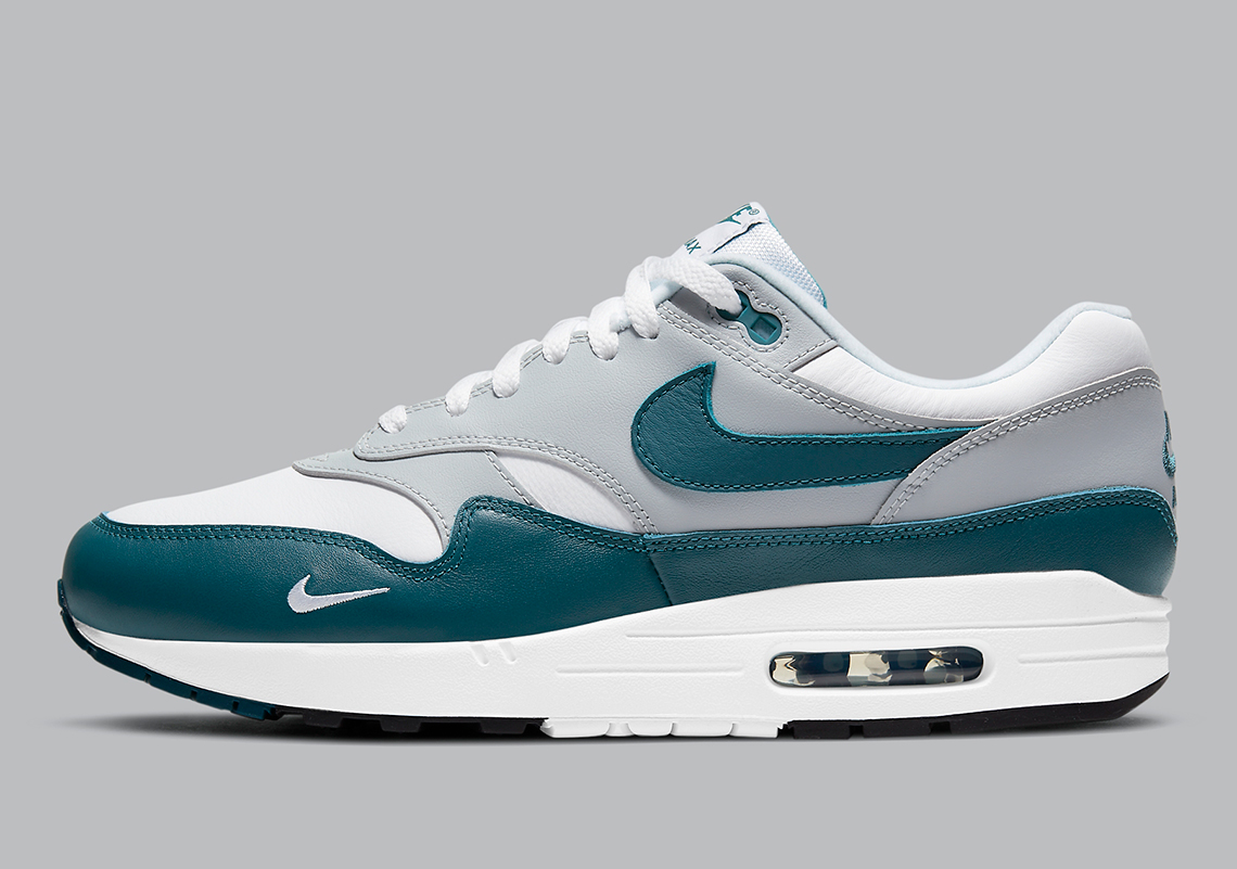 Nike Air Max 1 Lv8 Dh4059 101 1