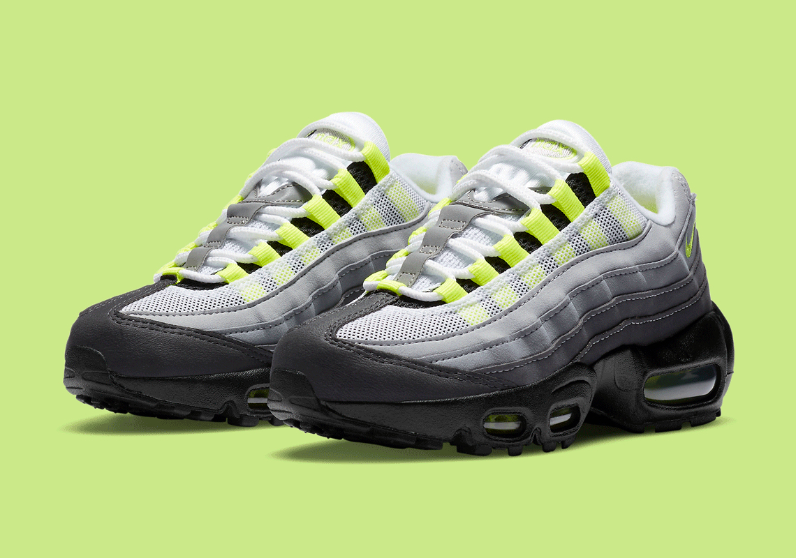 Nike Air Max 95 Gs Neon Cz0910 001 1