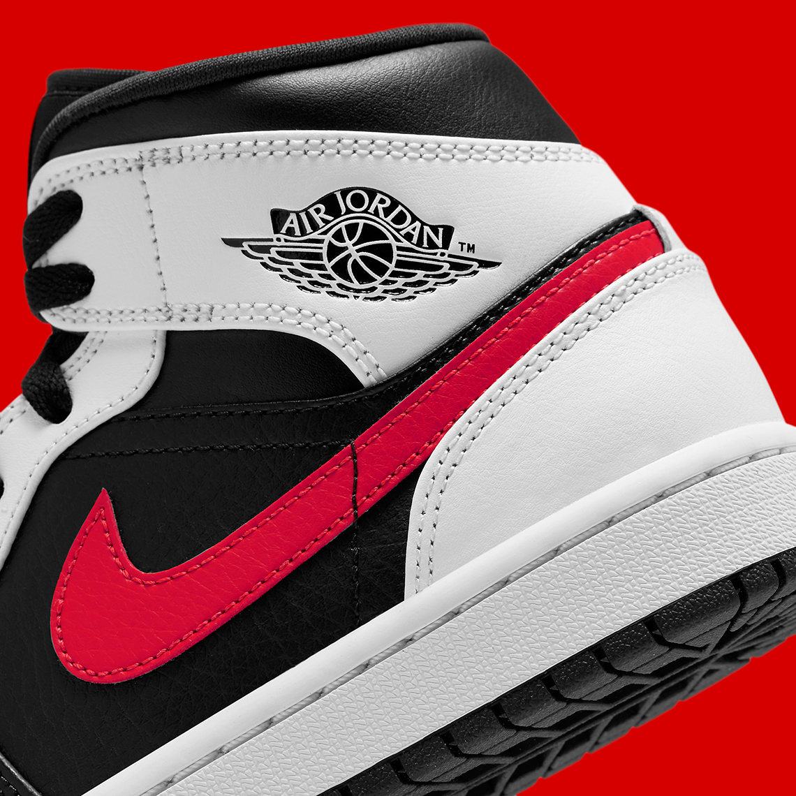 Air Jordan 1 Mid White Black Red 554724 075 3