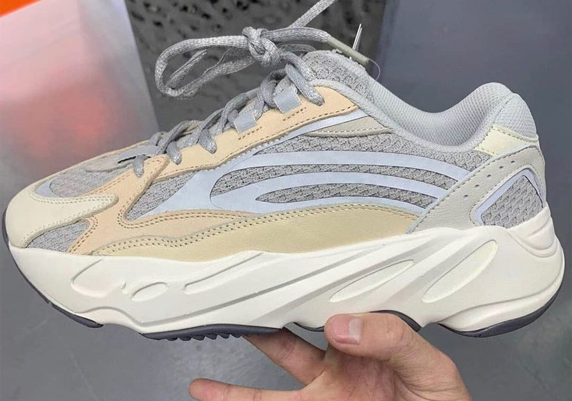 Adidas Yeezy Boost 700 V2 Cream Copy