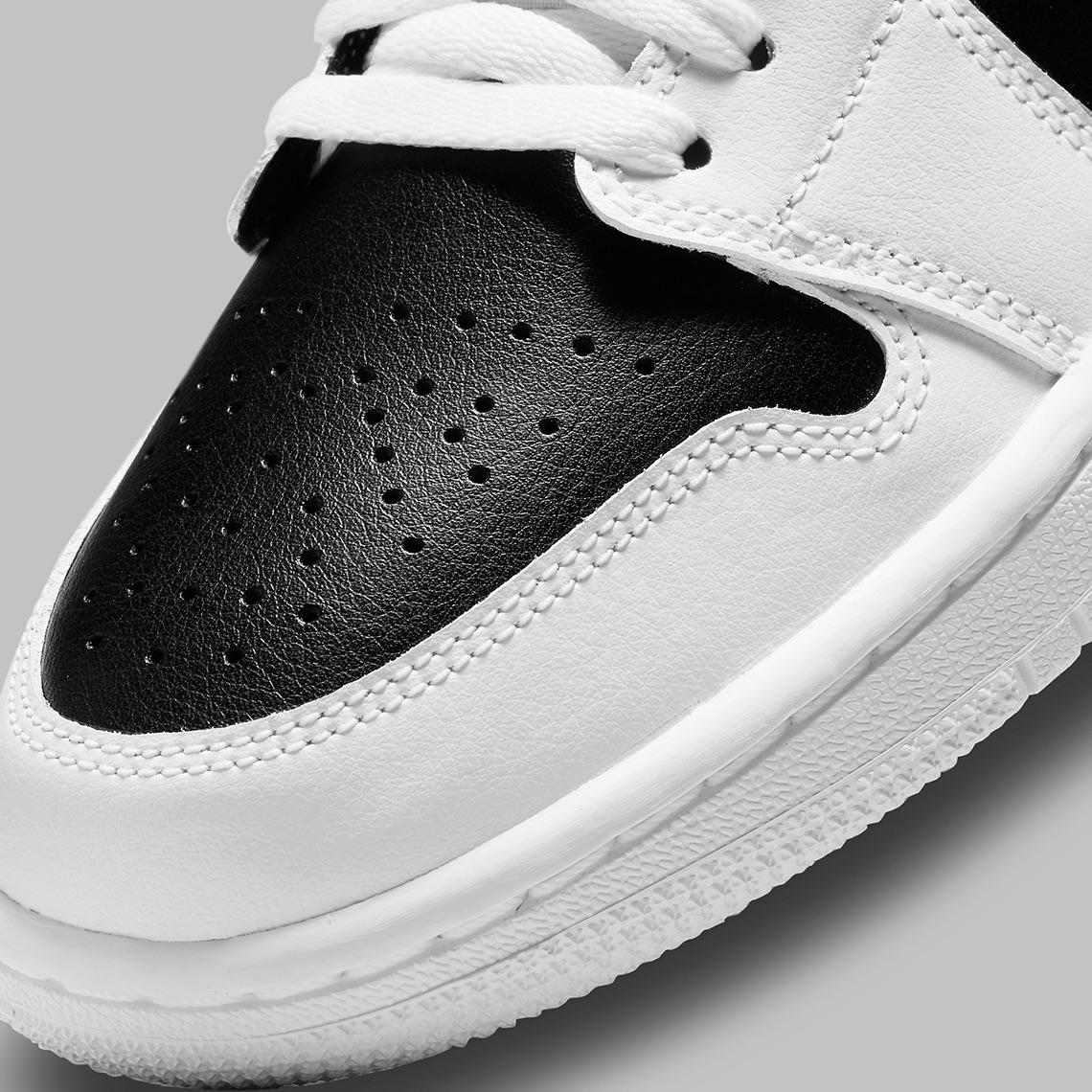 Air Jordan 1 Low Wmns White Black Dc0774 100 5