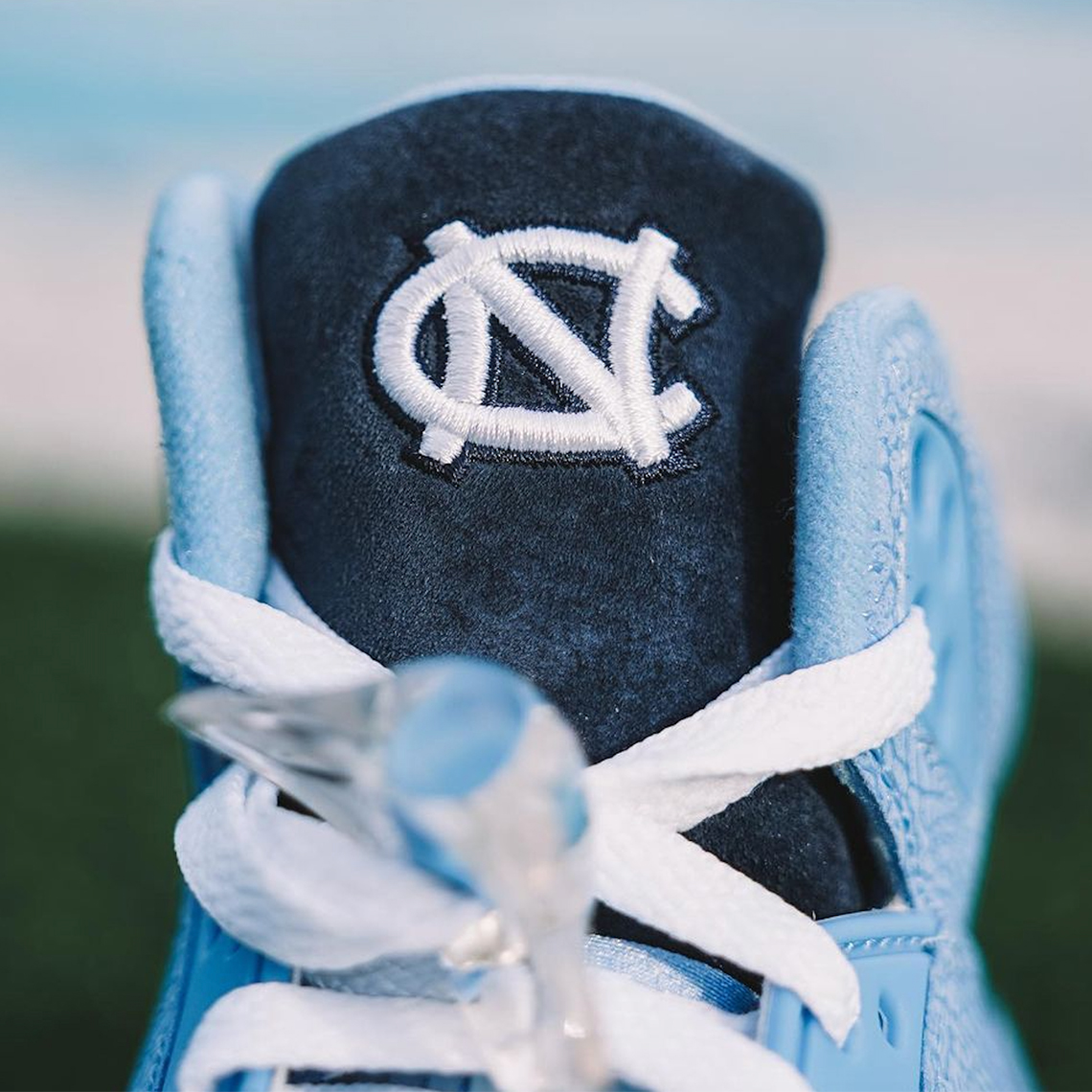 Air Jordan 5 Unc Tar Heels Football Pe 4