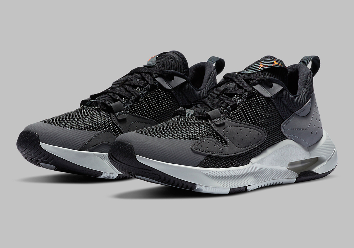 The Jordan Air Cadence Returns In "Dark Smoke Grey"