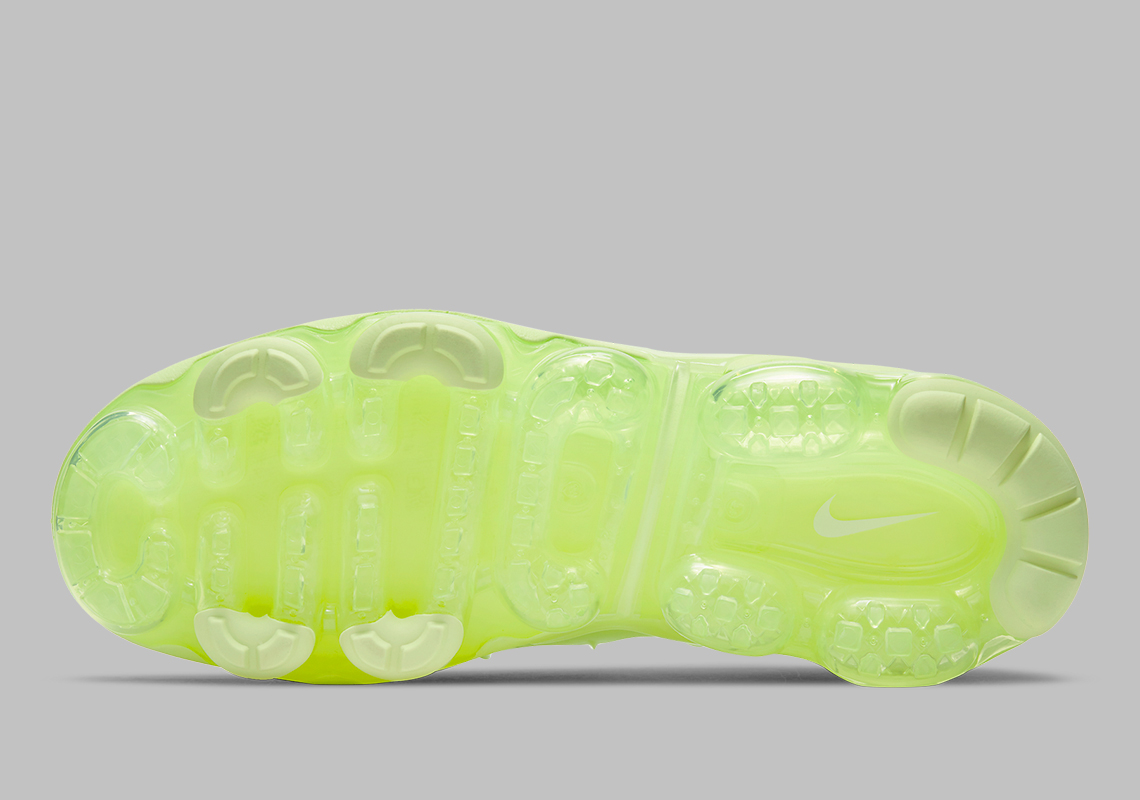 Nike Vapormax Plus Barely Volt Dj3023 700 2