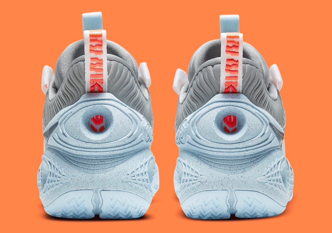 Nike Cosmic Unity Da6725 002 02
