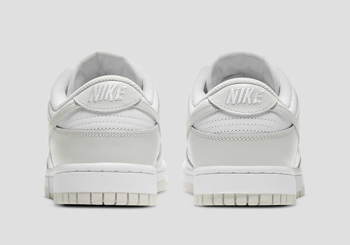 Nike Dunk Low Wmns Photon Dust 5