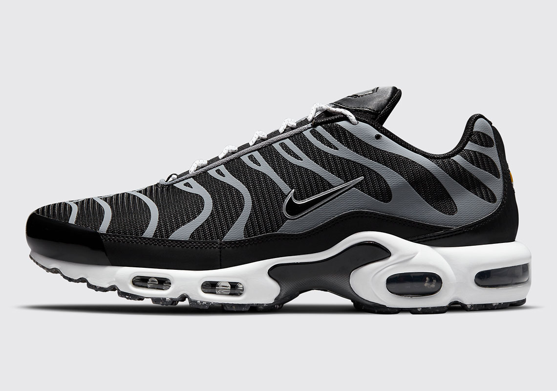 Nike Air Max Plus Black Dark Smoke Grey White Dm2466 001 4