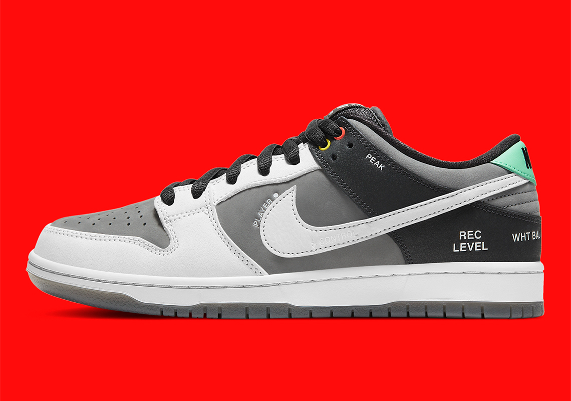 Nike Sb Dunk Low Camcorder Cv1659 001 1