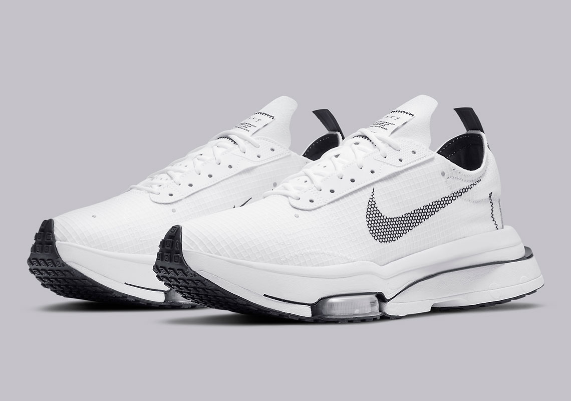 White Nylon Covers This Tech-Friendly Nike Zoom Type