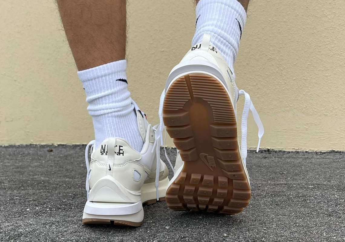 Sacai Nike Vaporwaffle Sail Photos 7