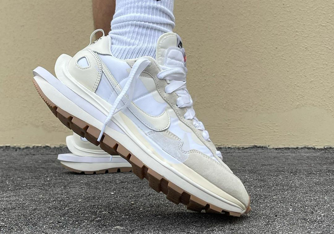 Sacai Nike Vaporwaffle Sail Photos 8