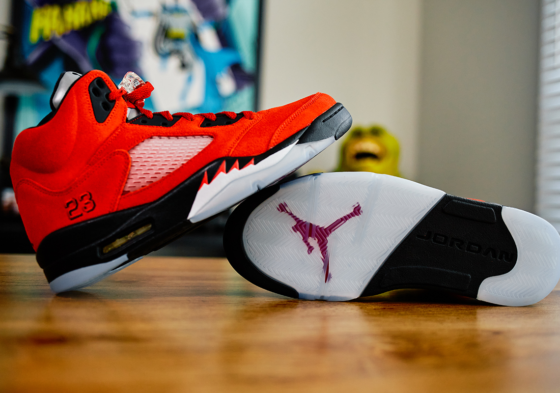 Air Jordan 5 Raging Bull 2021 Photos 4