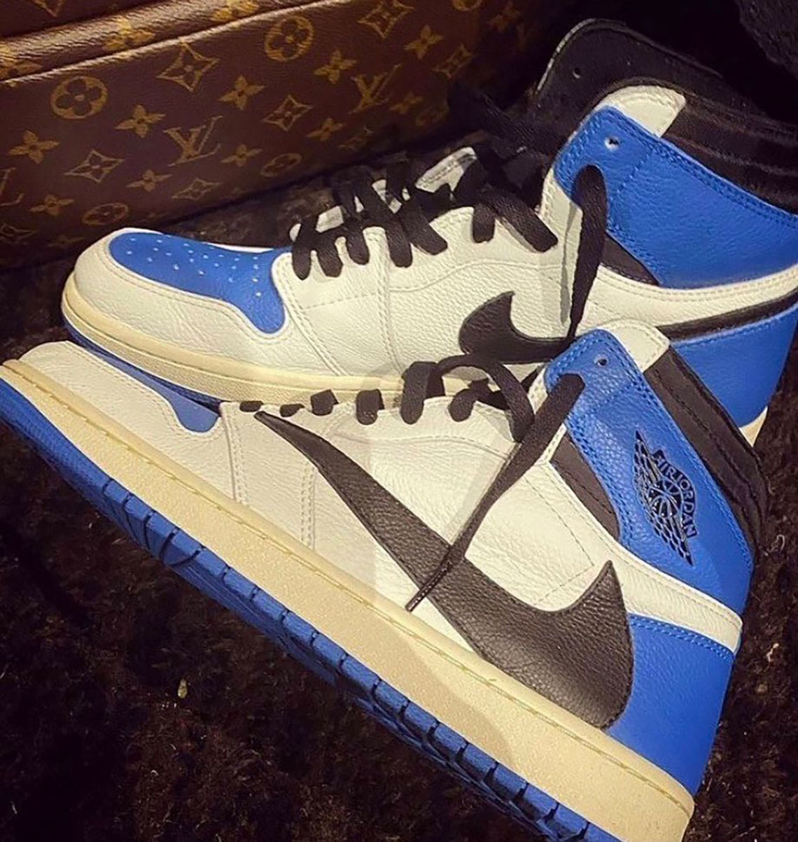 Travis Scott Fragment Air Jordan 1 Photos 1