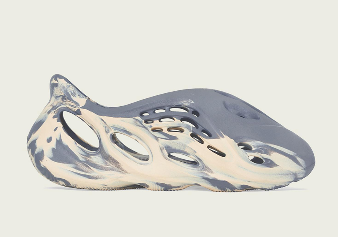 Yeezy Foam Runner Moon Grey Release Info
