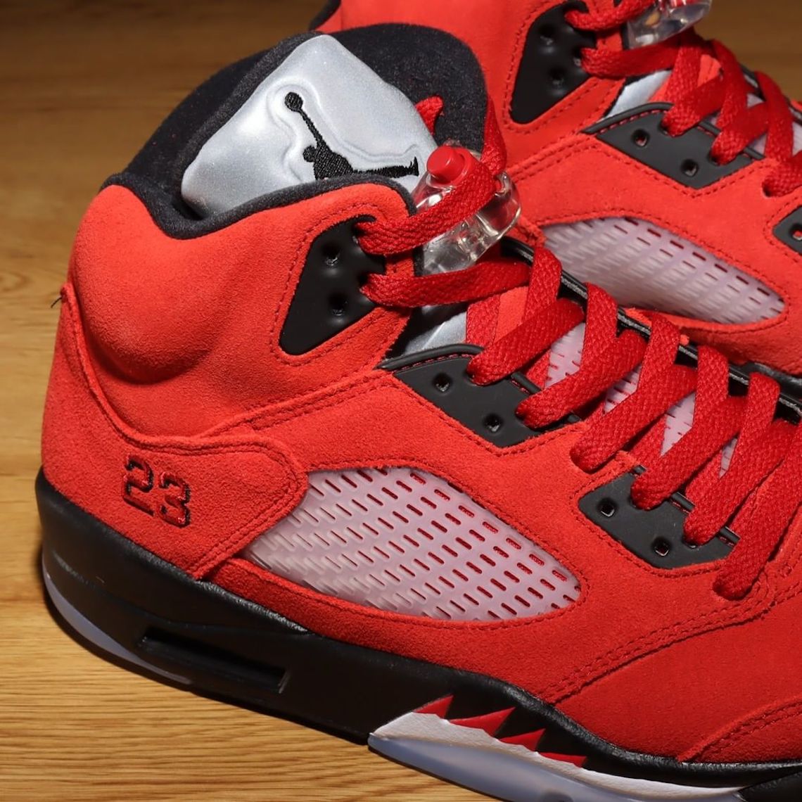 Air Jordan 5 Toro Bravo Dd0587 600 3 1