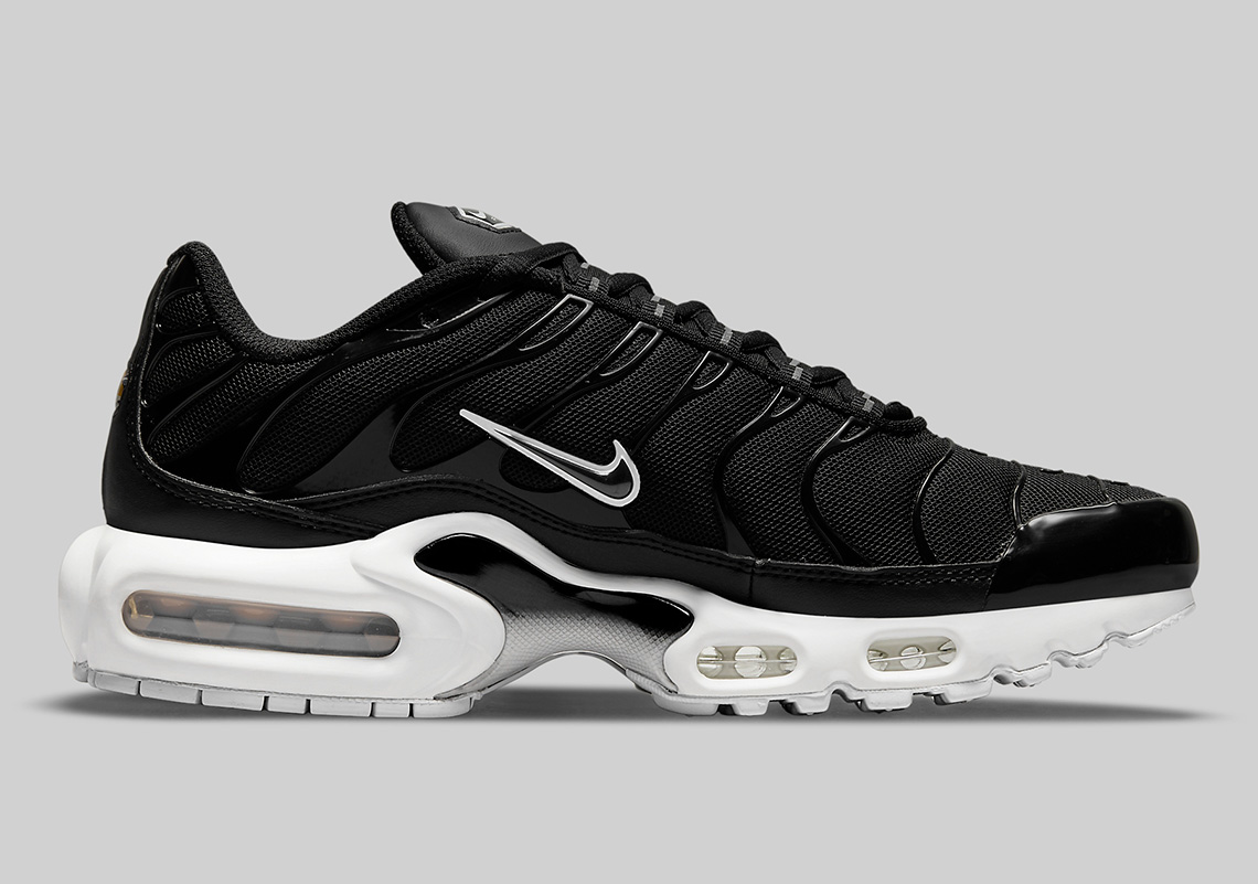 Nike Air Max Plus Black White Dm2362 001 1