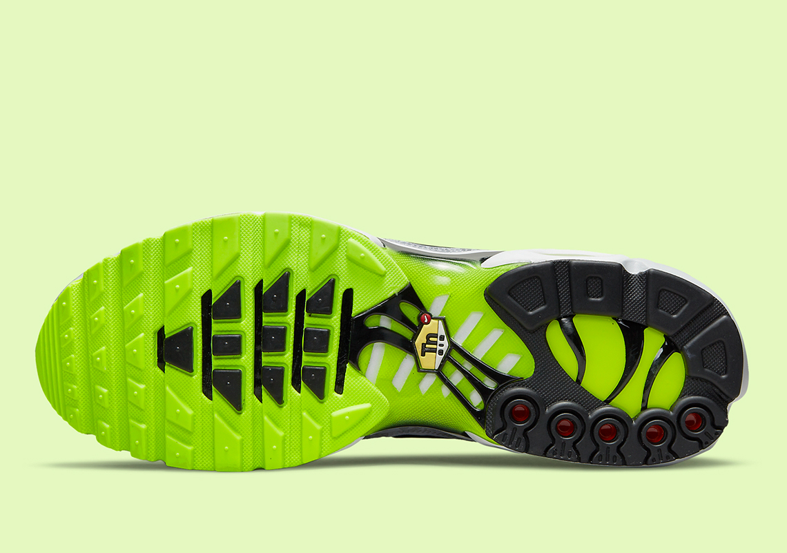 Nike Air Max Plus Db0682 002 1