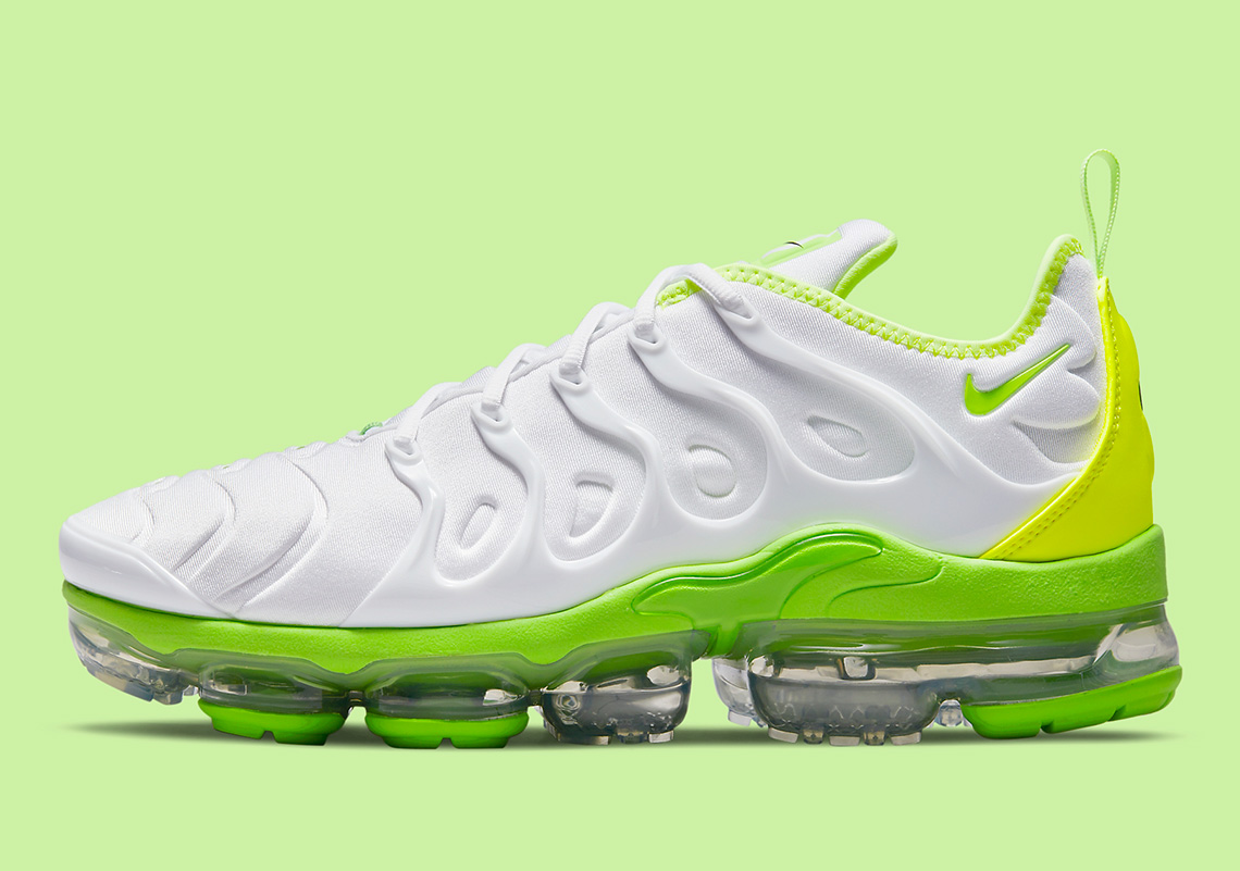 Nike Vapormax Plus Dj5975 100 1