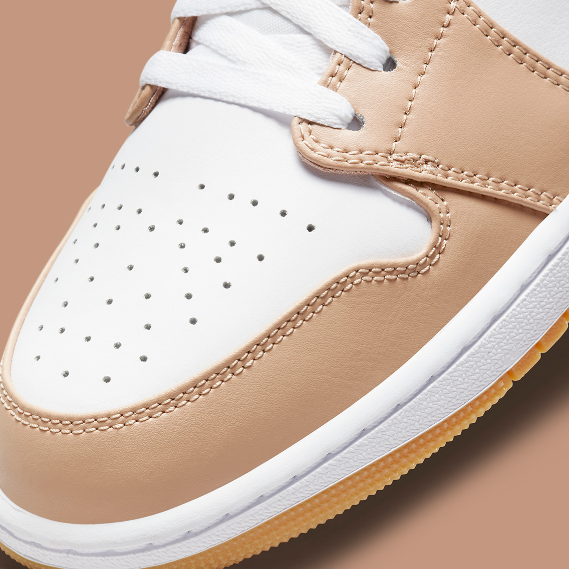 Air Jordan 1 Mid Tan Gum 554724 271 5