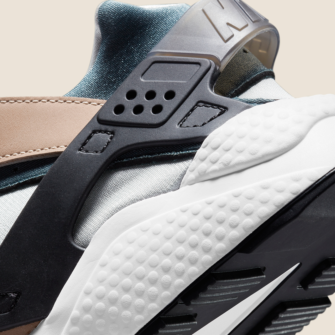 Nike Air Huarache Escape Dh9532 201 Release Date 2021 4