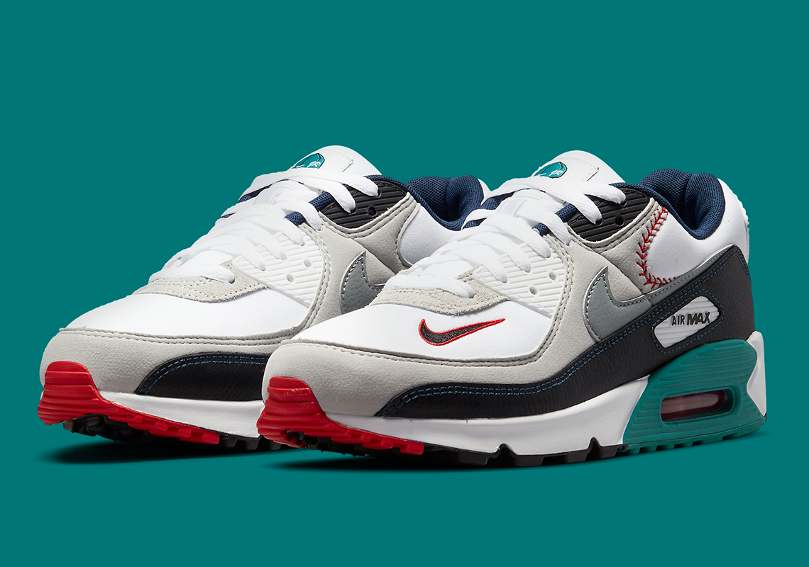 Ken Griffey Jr.'s Backwards Cap Featured In His Upcoming Nike Air Max 90