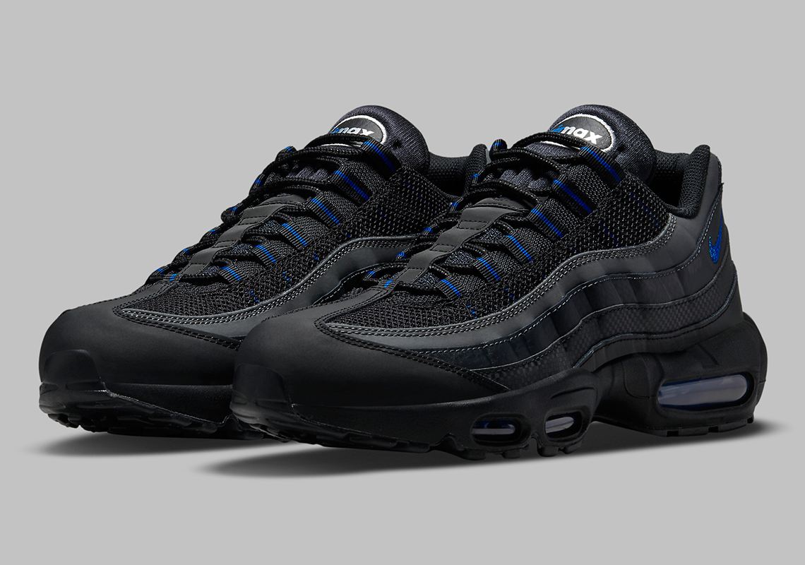 Checkered Stripe Gives The Nike Air Max 95 A Race-Inspired Look