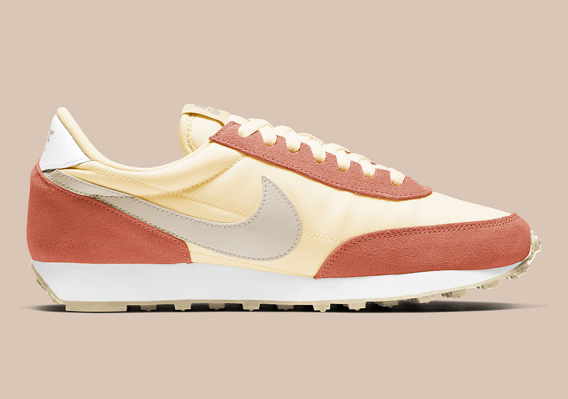 Nike Daybreak Wmns Pale Ivory Light Sienna White Desert Sand Ck2351 106 3