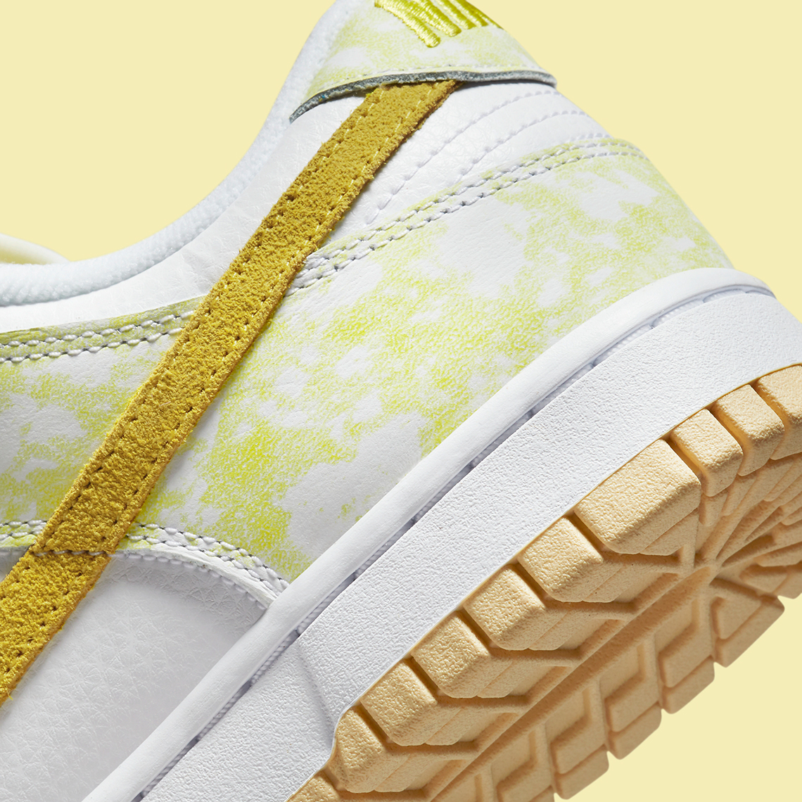 Nike Dunk Low Yellow Strike Dm9467 700 3