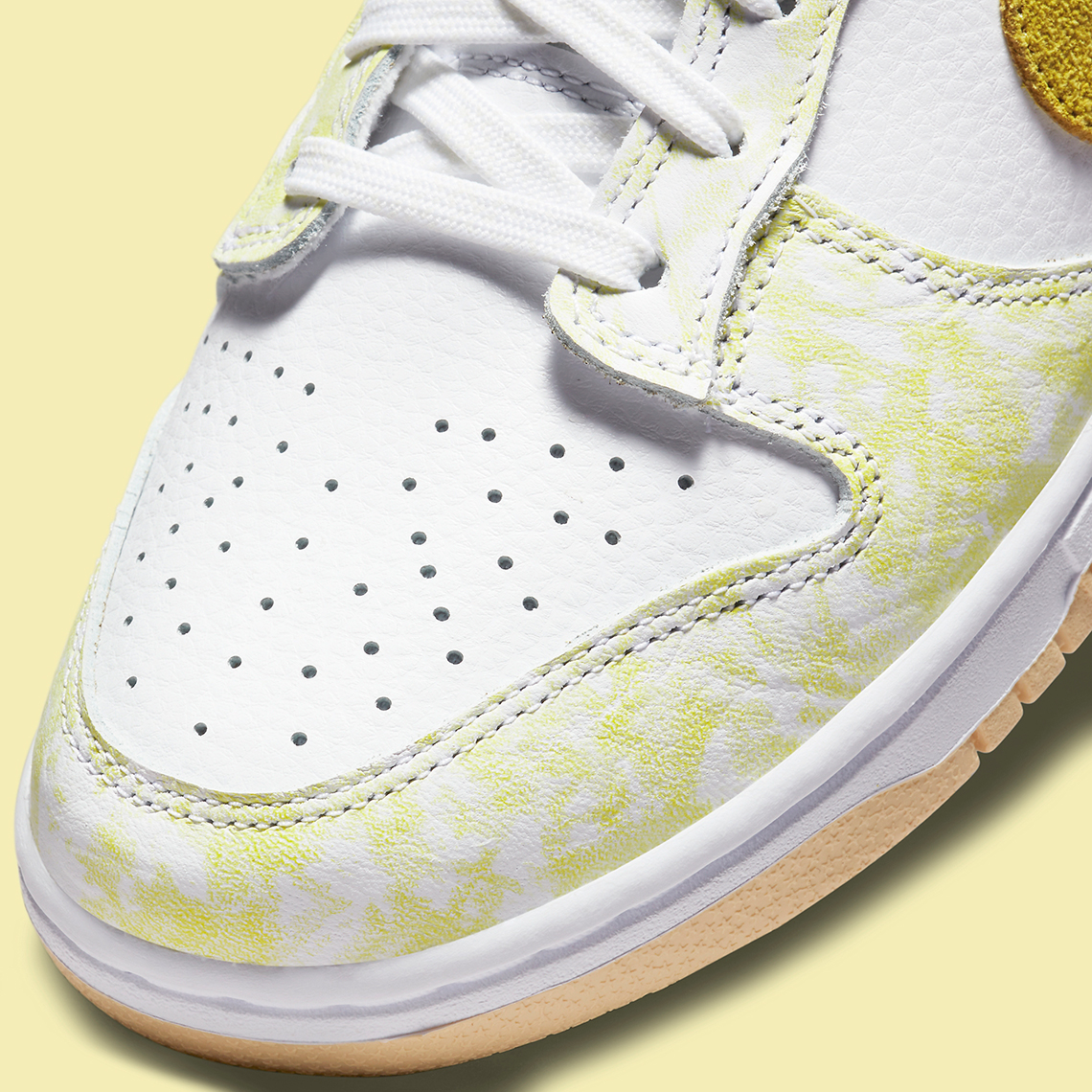 Nike Dunk Low Yellow Strike Dm9467 700 4