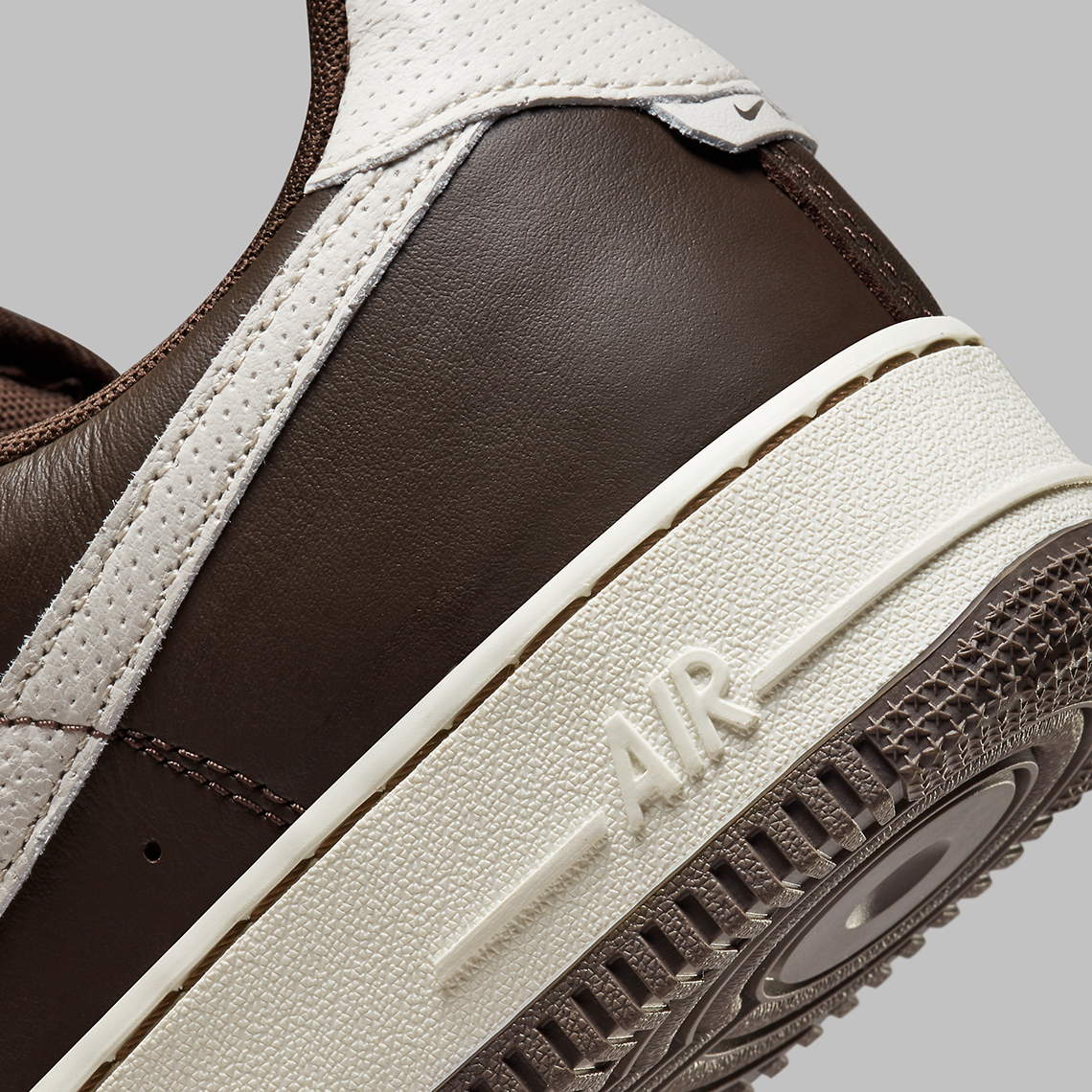 Nike Air Force 1 Dark Chocolate Db4455 200 7