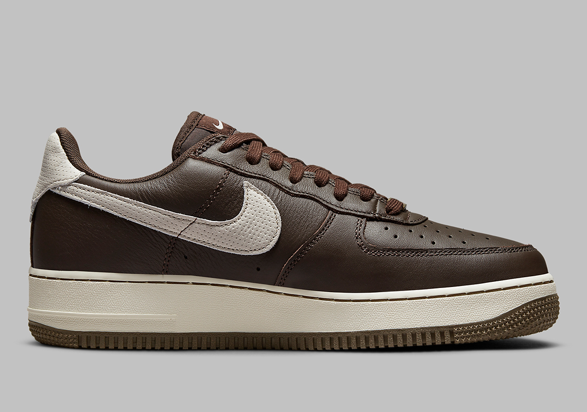 Nike Air Force 1 Dark Chocolate Db4455 200 8