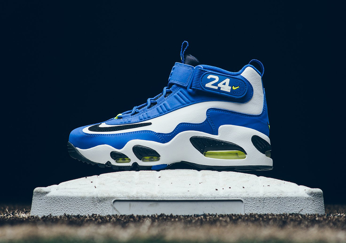 Nike Air Griffey Max 1 Varsity Royal 1