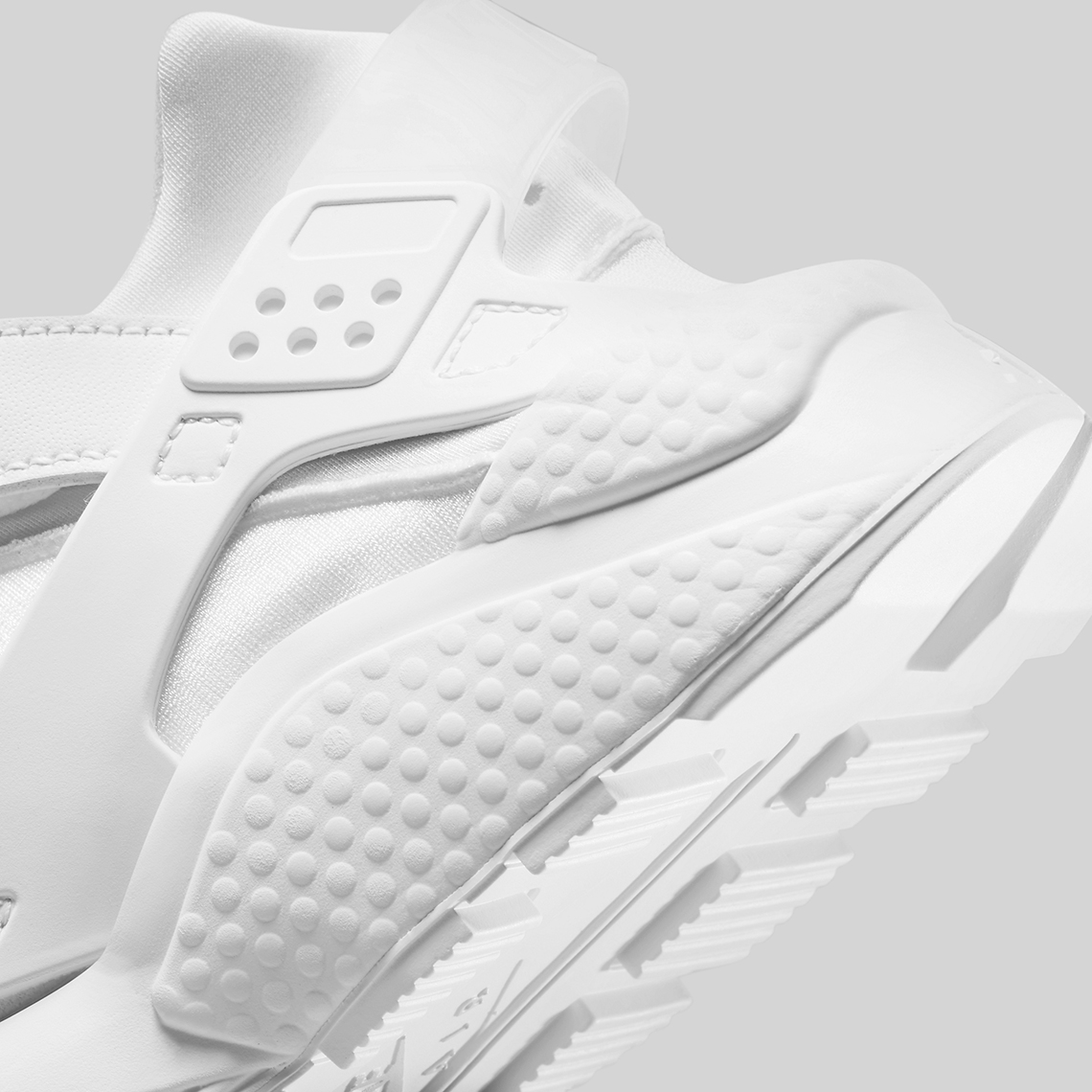 Nike Air Huarache Triple White Dh4439 102 7