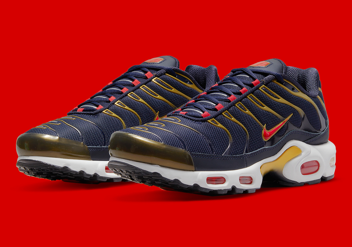 2000's Nike Air Max Plus "Olympic" Is Set For A Return