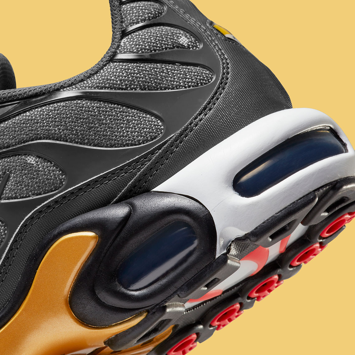 Nike Air Max Plus Twill Black Gold Dm7570 002 4